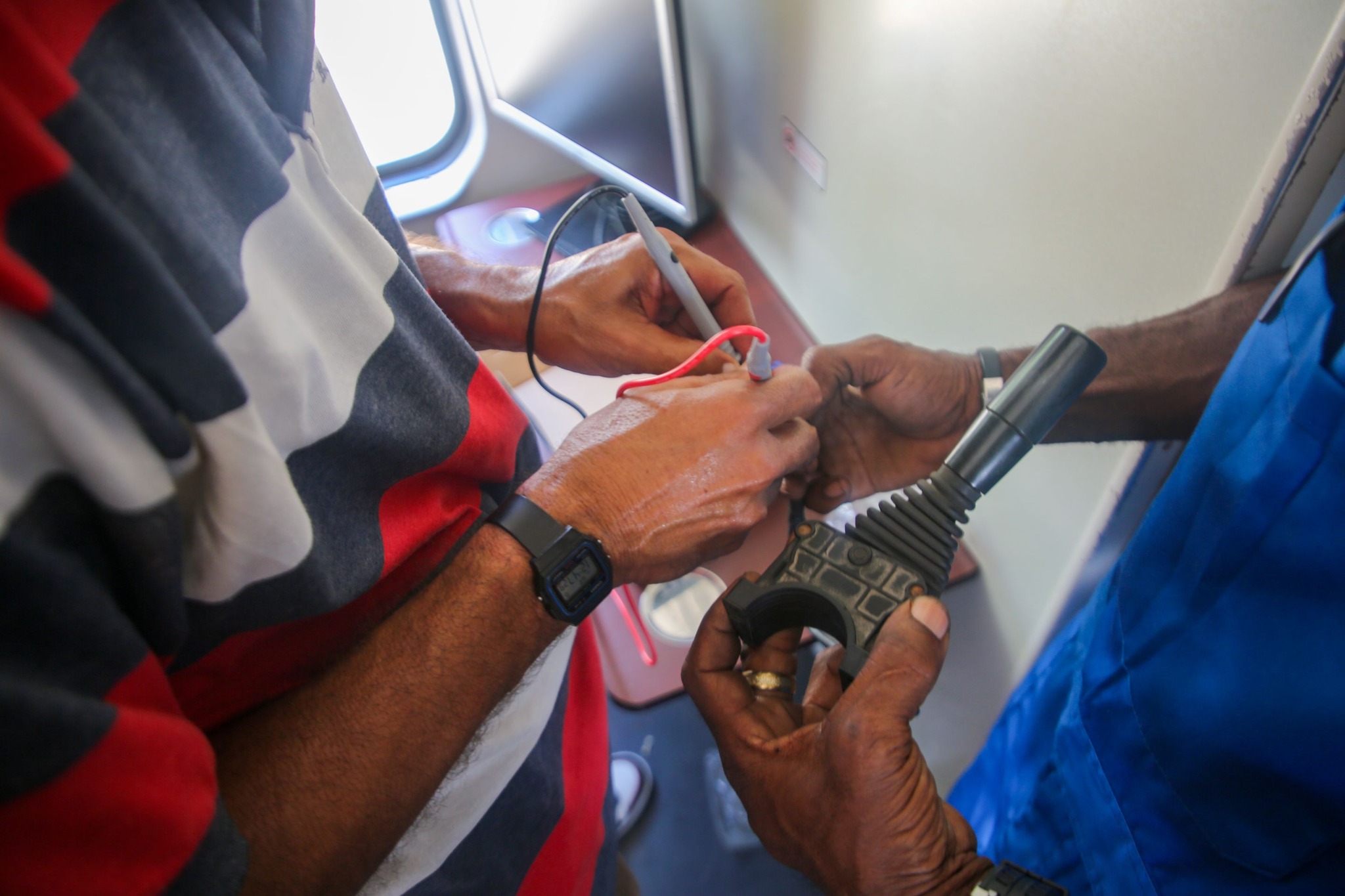 Equipamiento empleado en las pruebas de campo del servicio de WiFi en los trenes nacionales. Foto: Naturaleza Secreta / Tomada del Facebook de Rutas Nacionales. 