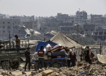 La ciudad de Gaza ha sufrido la destrucción de hasta el 80 % de sus edificaciones como resultado de los ataques de Israel. Foto: Mohammed Saber / EFE / EPA.