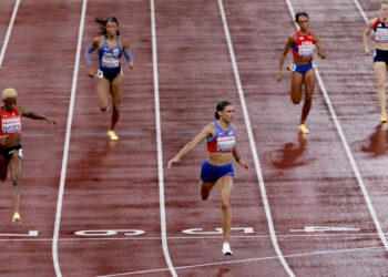 En la final de los 400 metros planos femeninos del Mundial de Tokio todas las corredoras bajaron de 50 segundos. Foto: Mast Irham/EFE/EPA.