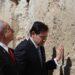 El secretario de Estado de EE.UU, Marco Rubio (d) ante el Muro de las Lamentaciones, en Jerusalén, junto al primer ministro de Israel, Benjamín Netanyahu, el 14 de septiembre de 2025. Foto: Abir Sultan / EFE / EPA.