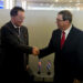 Bruno Rodríguez dialoga con el viceministro de Exteriores norcoreano, Kim Son-gyong, durante su encuentro celebrado el pasado 27 de septiembre en el marco de la Asamblea General de la ONU, en Nueva York. Foto: EFE.