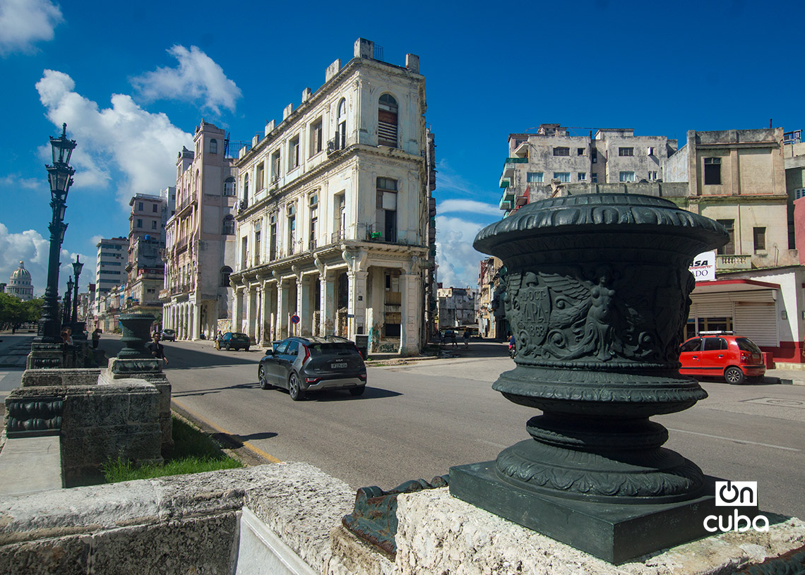 Esquina de Prado y Consulado, en las cercanías de La Punta. Foto: Otmaro Rodríguez.