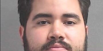 El cubano Eduardo Labrada Machado, de 24 años, quien enfrenta cargos por el asesinato en primer grado, tras dispararle 24 veces a un oficial de policía en Florida. Foto: Captura de video.