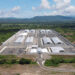 El Centro de Confinamiento del Terrorismo (Cecot) en El Salvador, destino de inmigrantes acusados por EEUU de ser miembros del Tren de Aragua. Foto:  EFE/ Rodrigo Sura.