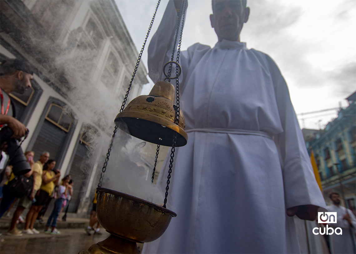 Procesión de la Virgen de la Caridad del Cobre por Centro Habana, el 8 de septiembre de 2025. Foto: Otmaro Rodríguez.
