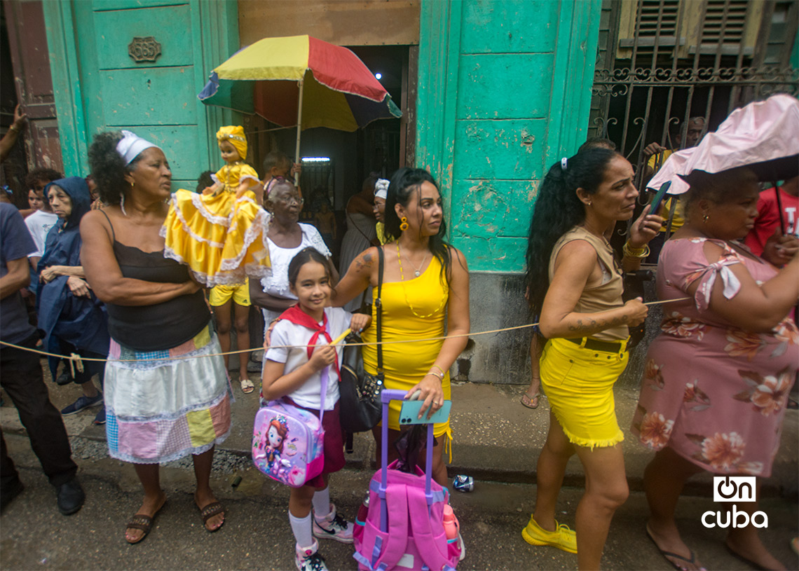 Procesión de la Virgen de la Caridad del Cobre por Centro Habana, el 8 de septiembre de 2025. Foto: Otmaro Rodríguez.