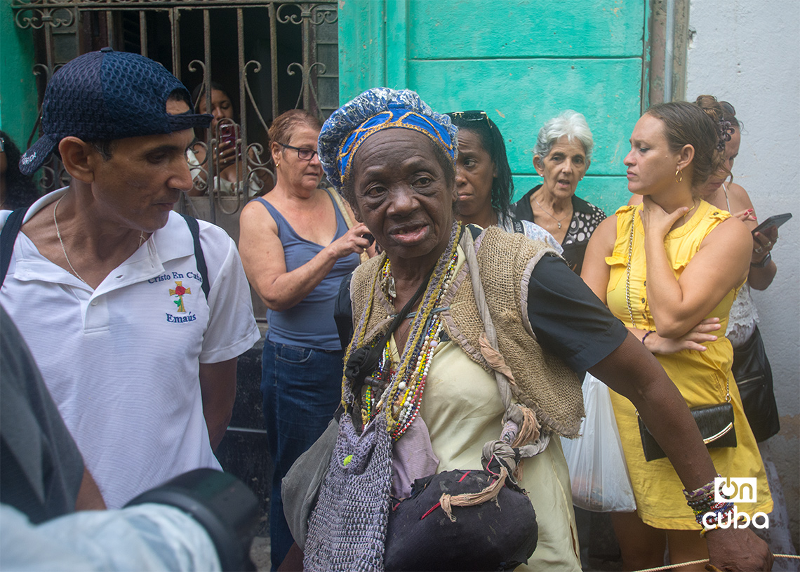 Procesión de la Virgen de la Caridad del Cobre por Centro Habana, el 8 de septiembre de 2025. Foto: Otmaro Rodríguez.
