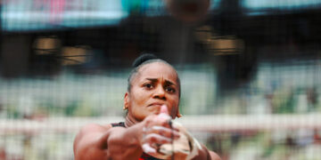 La cubana Yipsi Moreno compite por Albania en el lanzamiento del martillo del Campeonato Mundial de atletismo de Tokio.  Foto: Alex Plavevski/EFE/EPA.