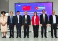 Funcionarios de Cuba y China, durante la visita a ese país del vice primer ministro cubano Eduardo Martínez Díaz (al centro). Foto: Tomada del perfil de X de BioCubaFarma.