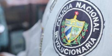 policía Cuba