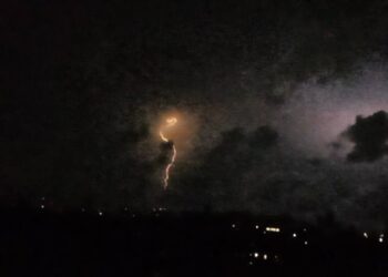 Tormenta eléctrica en La Habana, en la noche del 16 de septiembre de 2025. Foto: Tomada del perfil de Facebook de Toranzo Pérez.