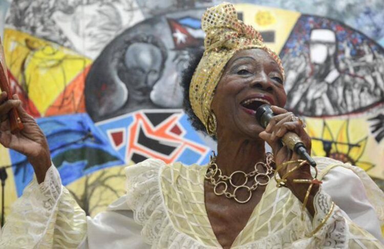 Zenaida Armenteros, Premio Nacional de Danza y figura trascendental del folklor afrocubano, fallecida a los 94 años el 14 de septiembre de 2025. Foto: Tomada del perfil de Facebook del Conjunto Folklórico Nacional de Cuba.