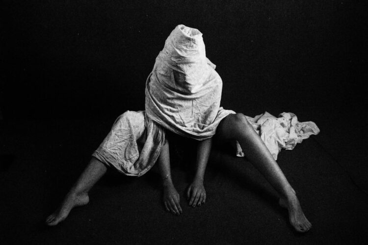 S/t, 2025. De la serie In-Yo. Matanzas, Cuba. Fotografía digital.