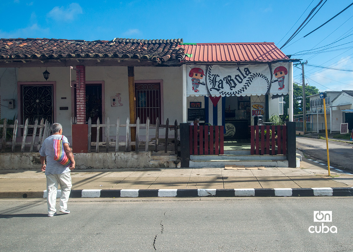 Cafetería privada en San José de las Lajas, Mayabeque. Foto: Otmaro Rodríguez