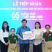 Escuela Primaria Cuba (Hanoi) al momento de donar 10 millones de VND. Foto: Facebook/Embajada de Cuba en Vietnam.