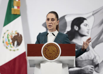 Sheinbaum expresó su desacuerdo por la exclusión de Cuba, Nicaragua y Venezuela de la próxima Cumbre de las Américas que se celebrará en diciembre en República Dominicana a la que dijo, no asistirá, por atender asuntos en su país. EFE/José Méndez.