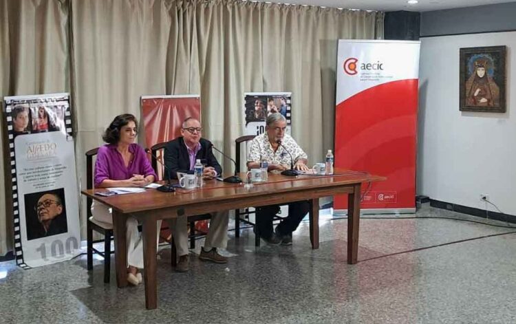 De izq a der, Alicia Morel, Alexis Triana y Luciano Castillo. Foto: Prensa Latina