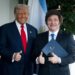 El presidente Donald Trump junto a su homólogo argentino, Javier Milei, en la Casa Blanca. Foto: Will Oliver / EFE.
