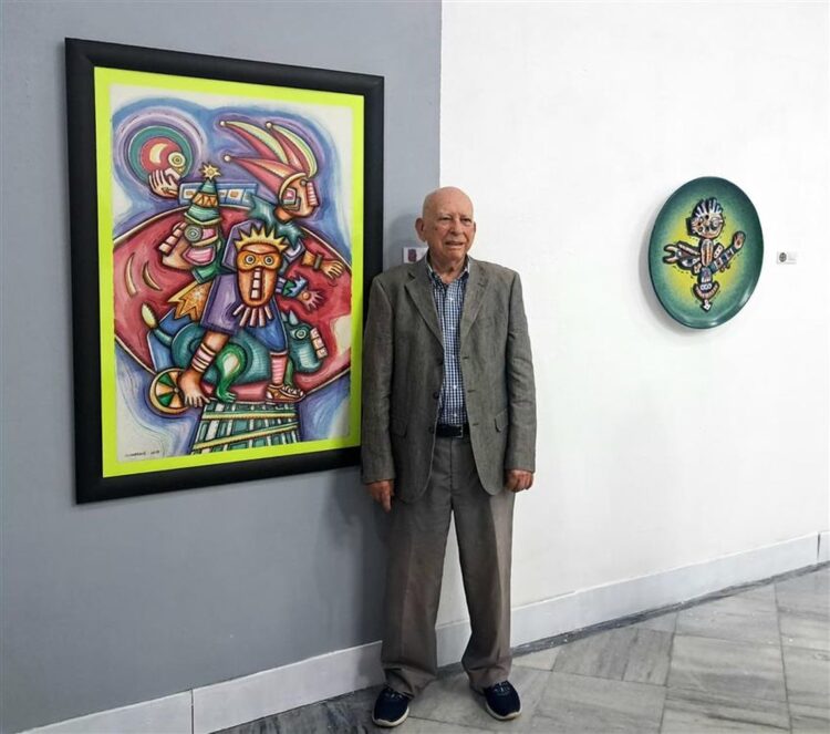 Incansable en su creación, el artista en la muestra a punto de cumplir 95 años. Foto: PL