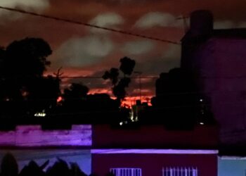 Ayer, desde el balcón, en Camagüey, antes de que el huracán tocara tierra. Foto: Leidy Laura Fernández.