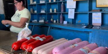 Una de las bodegas de Caibarién que venden productos de la mipyme REMpeZ. Foto: Facebook/Mipyme REMpeZ.