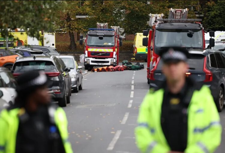 Cordón policial en Manchester, Reino Unido, tras un ataque terrorista contra una sinagoga, el 2 de octubre de 2025. Foto: Adam Vaughan / EFE / EPA.