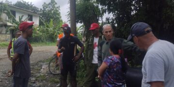 Búsqueda de desaparecidos en Sagua de Tánamo, Holguín. Foto: Tomada del perfil de Facebook de la emisora Radio Ecos de Sagua.