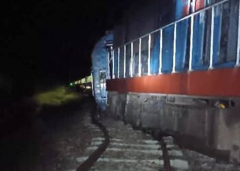 Descarrilamiento de un tren de pasajeros en Bartle, Las Tunas, la noche del 22 de octubre de 2025. Foto: Tomada del perfil de Facebook de Eduardo Rodríguez Dávila.