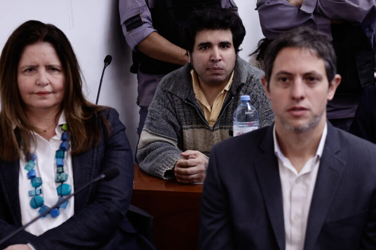 Fernando Sabag Montiel (c), es uno de los imputados por el intento de asesinato a Cristina Fernández. Foto: EFE/Juan Ignacio Roncoroni
