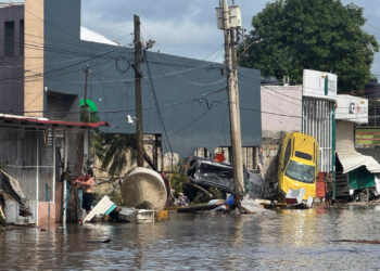Inundación y los daños causados por fuertes lluvias el pasado viernes en Poza Rica, Veracruz. Foto: EFE/ Miguel Victoria.