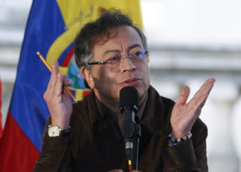 Gustavo Petro en un acto público este octubre. Foto:  Mauricio Dueñas Castañeda/EFE.