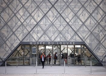 Museo del Louvre. Foto: YOAN VALAT/EFE/EPA.