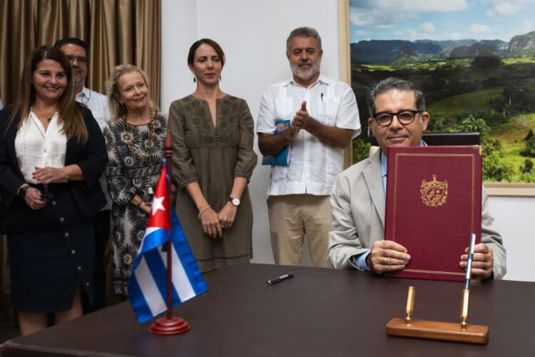 El Coordinador residente Francisco Pichón tras la firma del nuevo Marco de Cooperación. Foto: SNU Cuba.