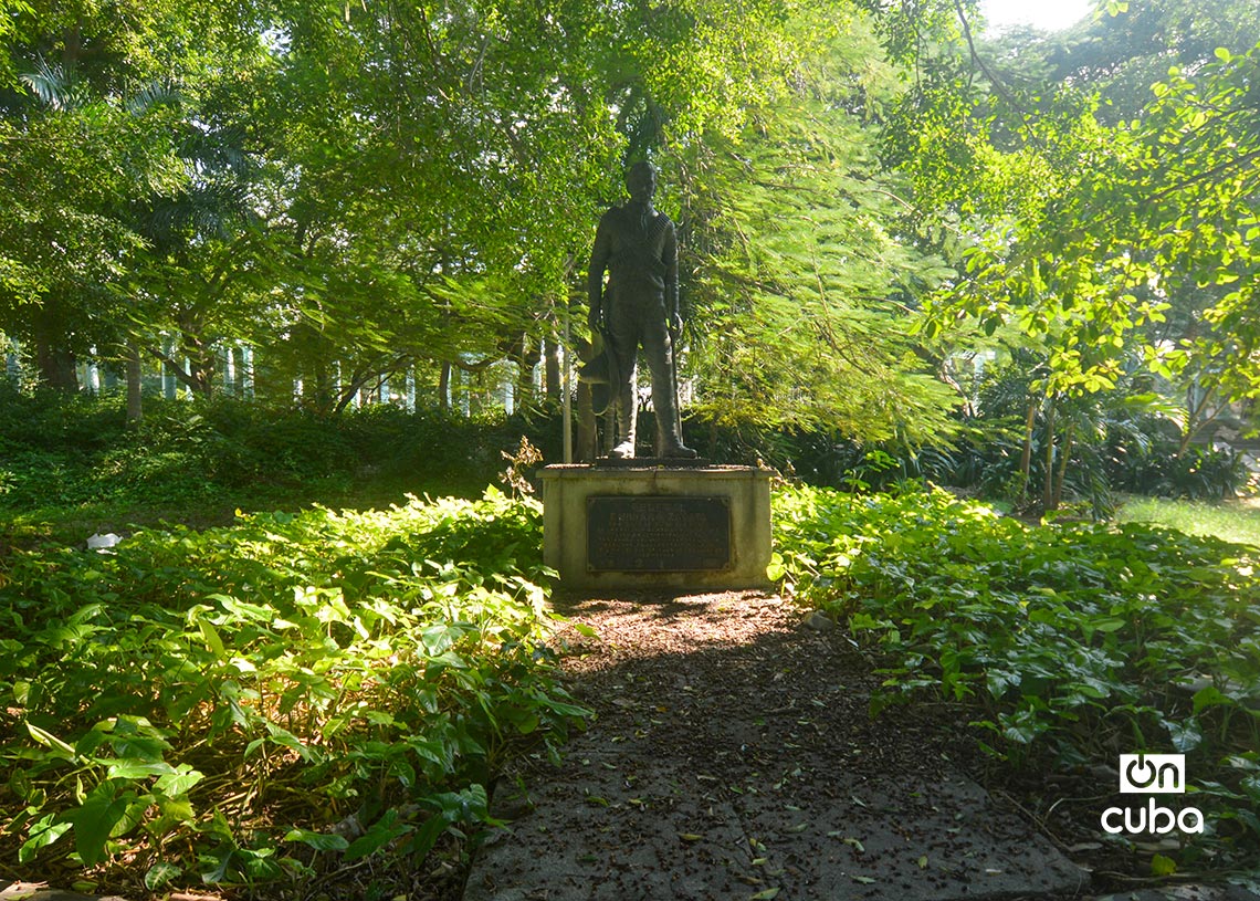 Parque Emiliano Zapata en la Quinta Avenida de Miramar, en La Habana. Foto: Otmaro Rodríguez.
