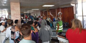 Tras el paso del huracán Melissa, el Aeropuerto Internacional Antonio Maceo, de Santiago de Cuba aún no se recupera del todo. Foto: Facebook/Empresa Cubana de Aeropuertos y Servicios Aeronáutos.