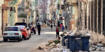 economía Cuba La Habana basura