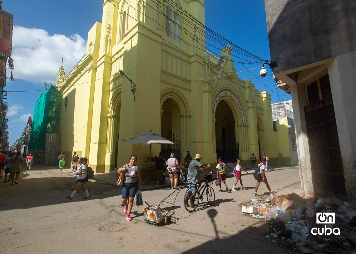 Iglesia de Nuestra Señora de la Caridad en la calle Salud, en Centro Habana. Foto: Otmaro Rodríguez.