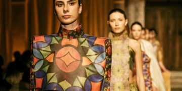 Fashion Show Concierto de Moda Internacional de Venezia. Colección GLOWING CRYSTAL 2024. Foto: Cortesía Carenas.