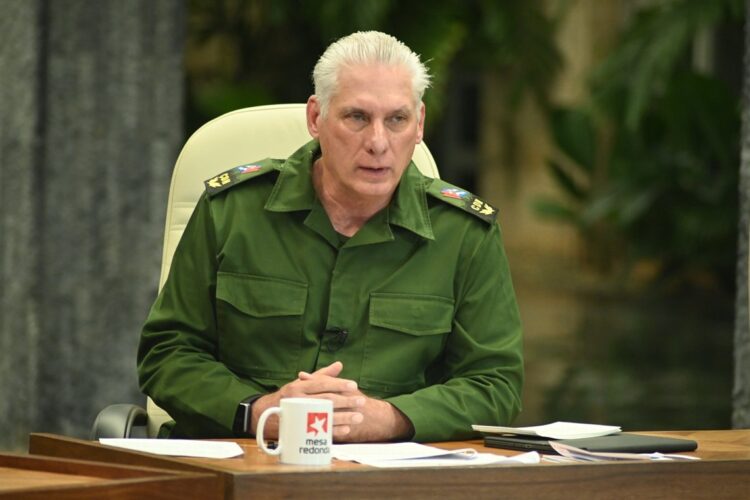 Foto de archivo del presidente cubano durante una intervención a raíz del impacto del huracán Melissa en el oriente de la isla. Foto: @PresidenciaCuba / Archivo.