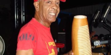 Julio Noroña, fundador de la orquesta Los Van Van, fallecido el 19 de noviembre de 2025 a los 85 años de edad. Foto: Tomada del perfil de Facebook de Los Van Van.