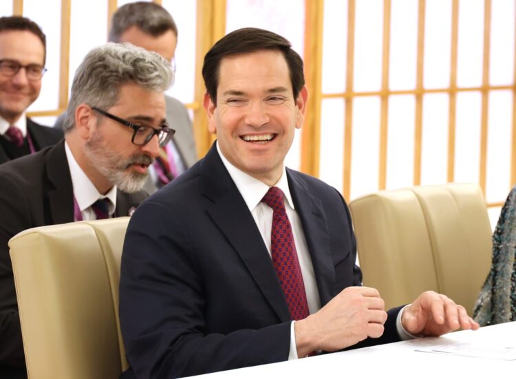 Marco Rubio durante su reciente visita a Japón. Foto:  YOSHIKAZU TSUNO /EFE/EPA.