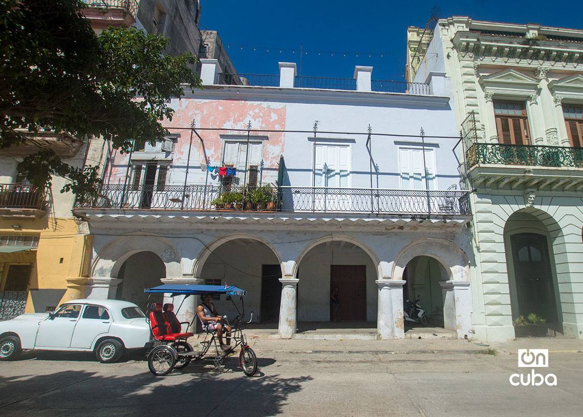 Viviendas en la calle Luz. Foto: Otmaro Rodríguez.