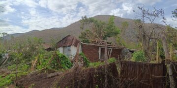 Una casa en el pueblo de Juan González, en la carretera a Chivirico, Santiago de Cuba. Foto compartida por el periodista Lázaro Manue Alonso.