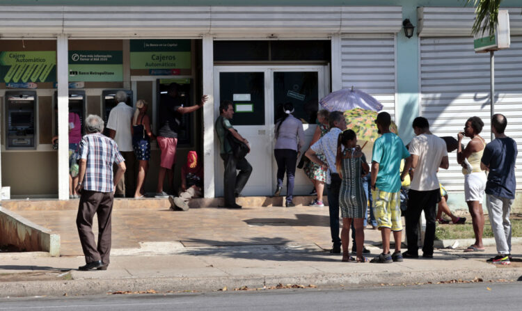 Gobierno cubano reforma bancaria