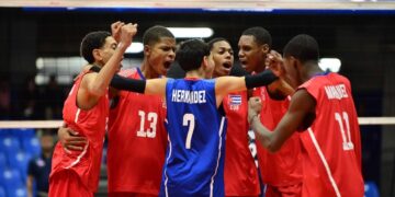 La selección masculina de voleibol sub-17 de Cuba venció a Estados Unidos y clasificó a la final del Campeonato Continental Norceca de la categoría. Foto: NorcecaInfo / Facebook.