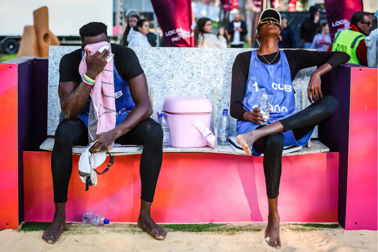 La principal dupla de la isla flaqueó en los momentos cruciales del duelo de octavos de final y se despidió así del Campeonato Mundial de voleibol de playa con sede en Australia. Foto: Volleyball World.