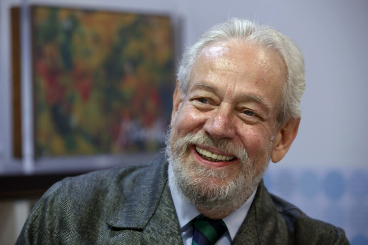 Fotografía de archivo, tomada el 29/07/2022 en Ciudad de México, del escritor mexicano Gonzalo Celorio, galardonado hoy con el Premio Cervantes 2025. Foto: EFE/Archivo/José Méndez.