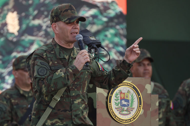 Padrino López durante un ejercicio militar en Caracas. Foto: Miguel Gutiérrez/EFE/ ARCHIVO.