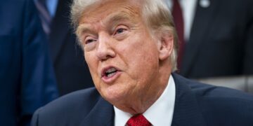 El presidente de EE.UU. en la Oficina Oval de la Casa Blanca. Foto: Bonnie Cash / POOL / EFE / EPA.