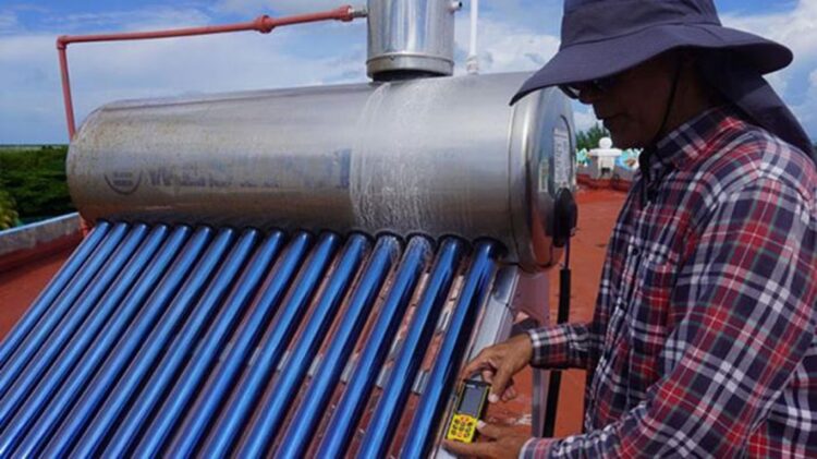 Implementación de sistemas de medición automatizada para "optimizar" el consumo eléctrico en hoteles de Varadero y Jardines del Rey. Foto: Román Romero López / Granma.